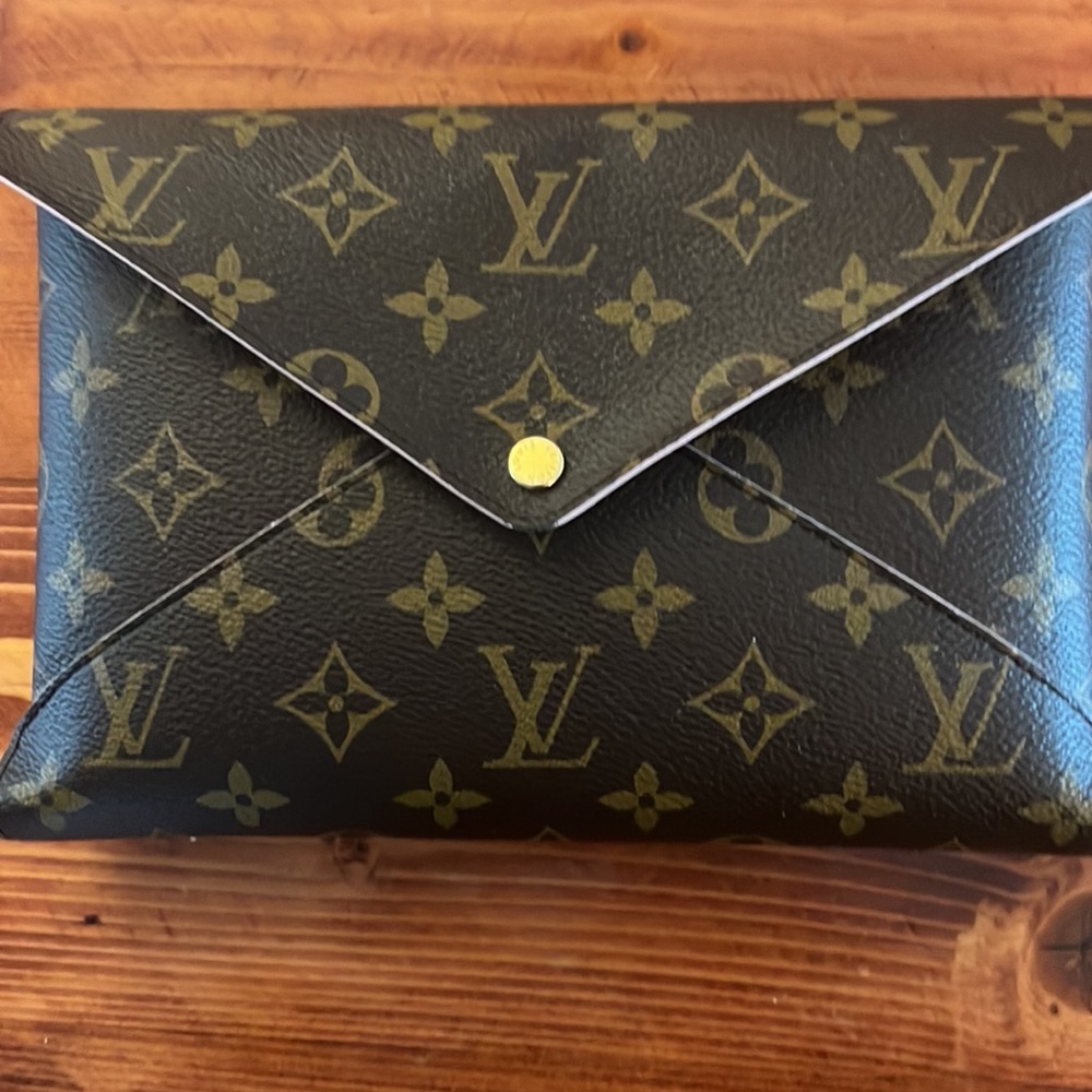 Louis Vuitton Monogram Large Kirigami